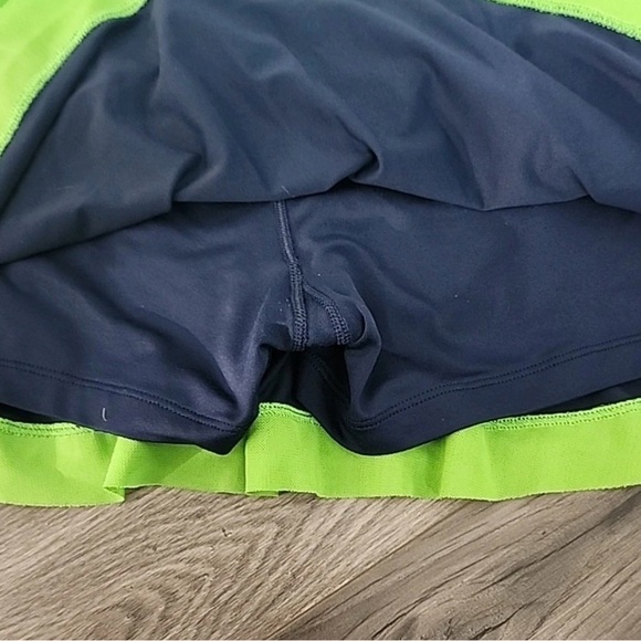 Nike Navy and Neon Green Dri-FIT Pickleball / Tennis Skort - Picture 5 of 6
